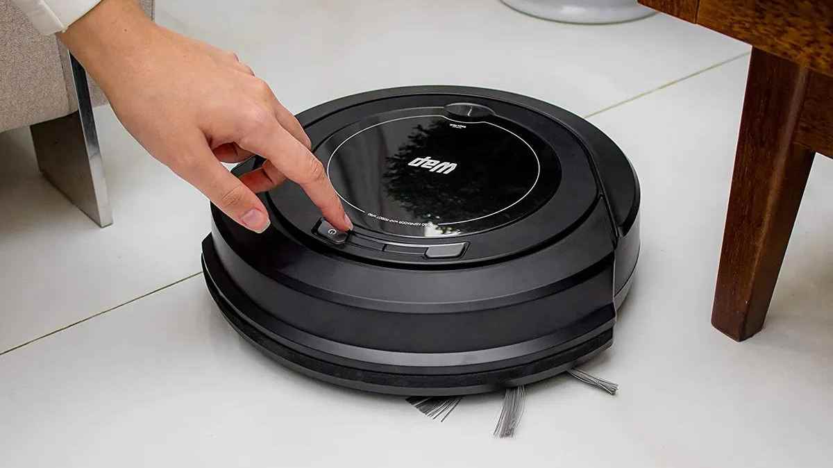 Robô Aspirador que Varre e Passa Pano